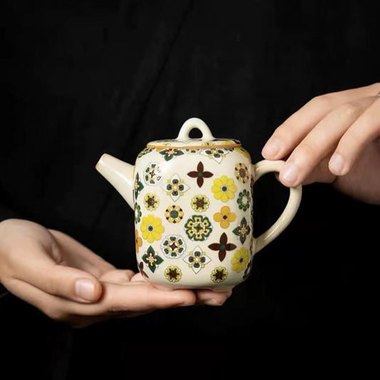 Cream Floral Yixin Teapot (180ml)